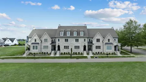 543 Park West Ln, Bowling Green, KY 42103