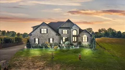 132 Sterling Oak Ct, Alvaton, KY 42122