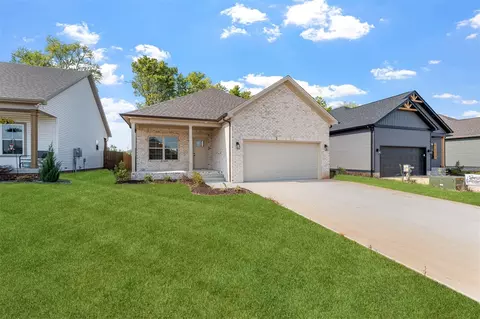 868 Mcintyre St, Bowling Green, KY 42104