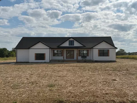 129 Fairfield Dr, Russellville, KY 42276