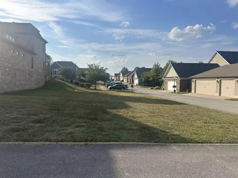305 Lafayette Ln, Bowling Green, KY 42103