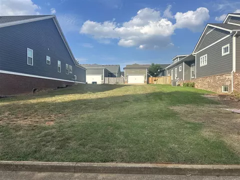 230 Traditions Blvd, Bowling Green, KY 42103