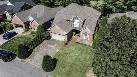 151 Augusta Ave, Bowling Green, KY 42103