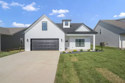 1377 Rhythm Ln, Bowling Green, KY 42101