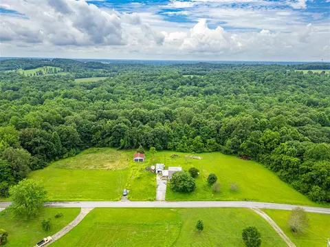 2109 Stokes Chapel Rd, Elkton, KY 42220