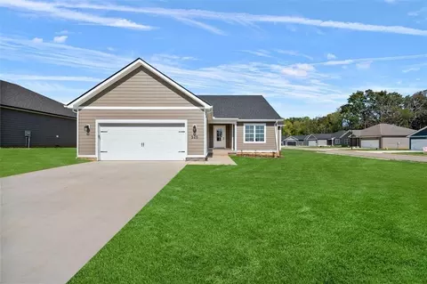 525 Pleasant Meadow Cir, Bowling Green, KY 42101