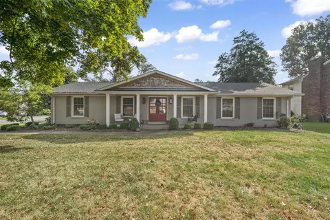 702 Wedgewood Cir, Bowling Green, KY 42103