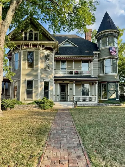 1310 College St, Bowling Green, KY 42101