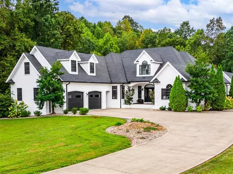 141 Kelsey Cir, Russellville, KY 42276