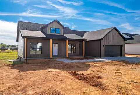 102 Planters Way, Auburn, KY 42206
