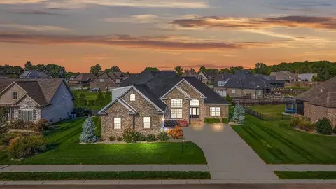 374 Old Post Dr, Alvaton, KY 42122