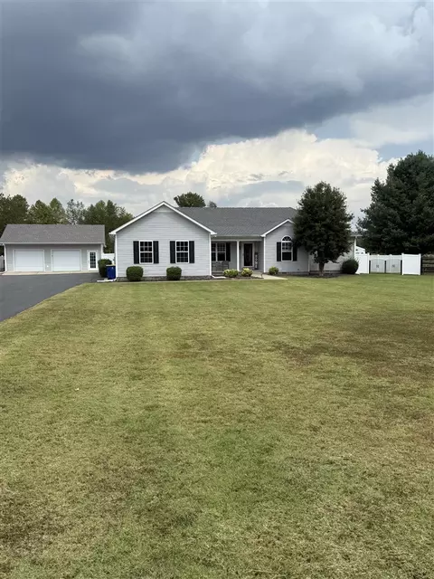 7222 Old Greenhill Rd, Bowling Green, KY 42103