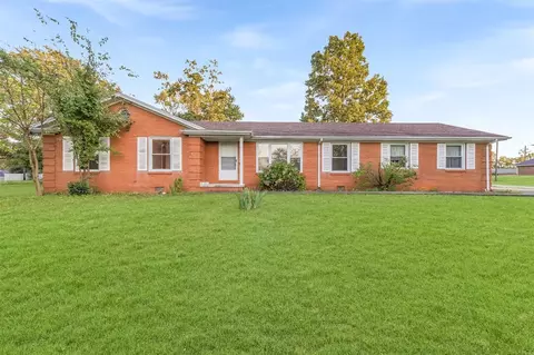 200 Millbrooke Dr, Hopkinsville, KY 42240