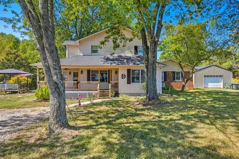 219 Taylors Lake Rd, Morgantown, KY 42261