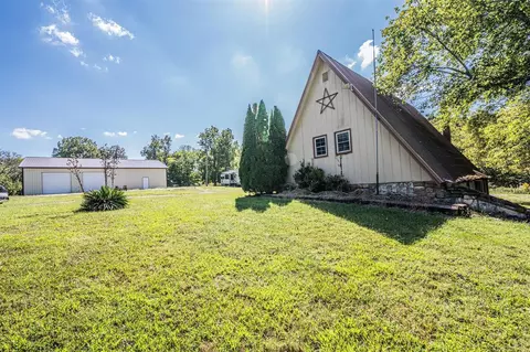 3889 Logansport Rd, Morgantown, KY 42261