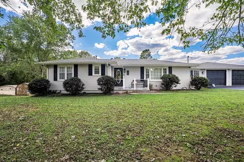 700 Stringtown Rd, Central City, KY 42330