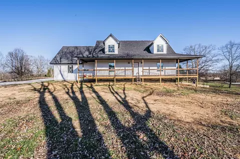 5582 Woodbury Loop, Morgantown, KY 42261