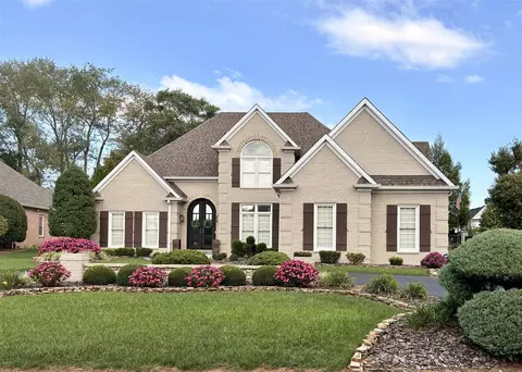 945 Threewood Cir, Bowling Green, KY 42103