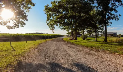 100 Longfall Rd, Clarkson, KY 42726
