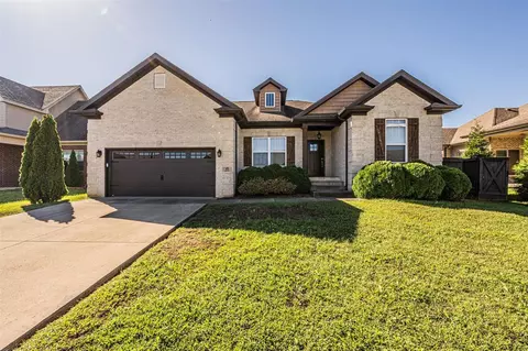 473 Adalynn Cir, Bowling Green, KY 42104