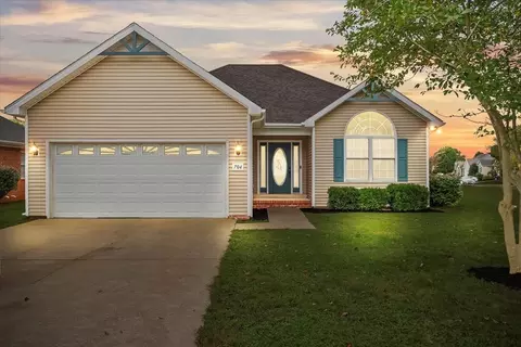 704 Wintercress Ln, Bowling Green, KY 42104