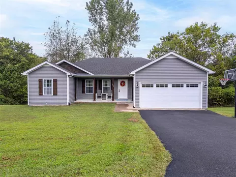 220 Palmetto Dr, Russellville, KY 42276
