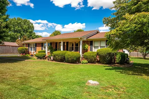 100 Northwood Dr, Russellville, KY 42276