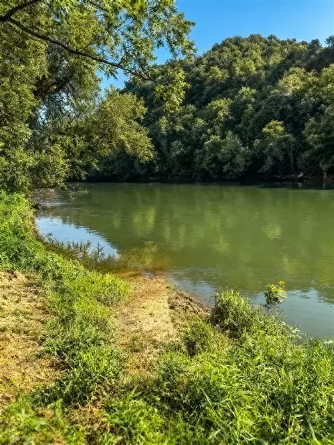 6047 Mcgee Rd, Burkesville, KY 42717