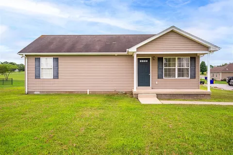 109 Wrenwood Dr, Auburn, KY 42206
