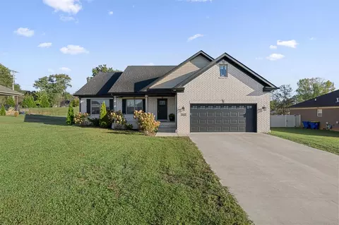 202 Claiborne Cir, Franklin, KY 42134