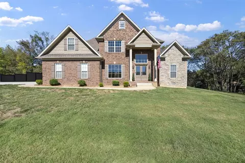 716 Brian Ln, Bowling Green, KY 42103