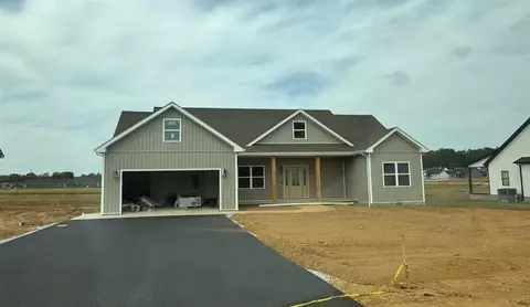 135 Mccutchen Ct, Auburn, KY 42206