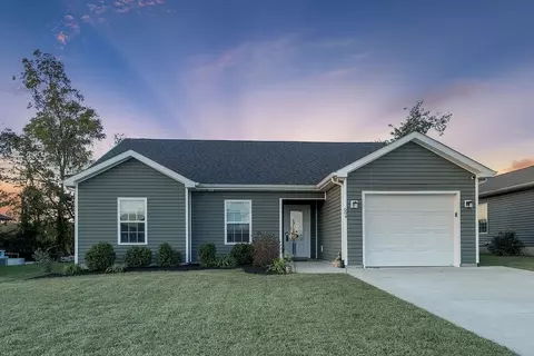 684 Cherry Blossom Rd, Bowling Green, KY 42103