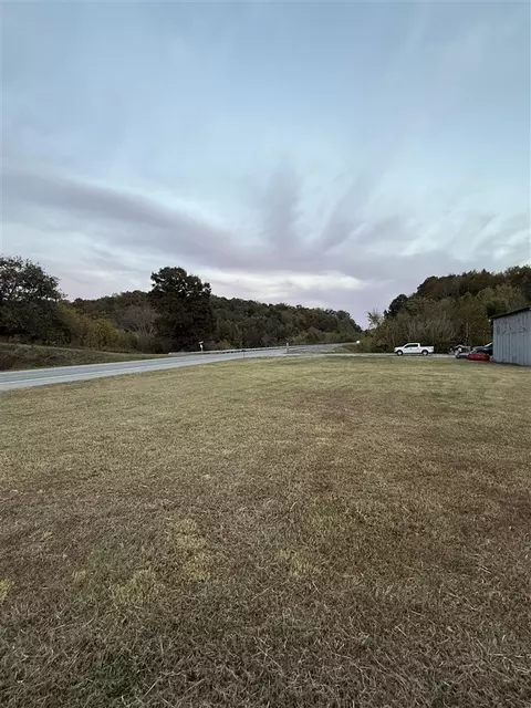 2484 Albany Rd, Burkesville, KY 42717