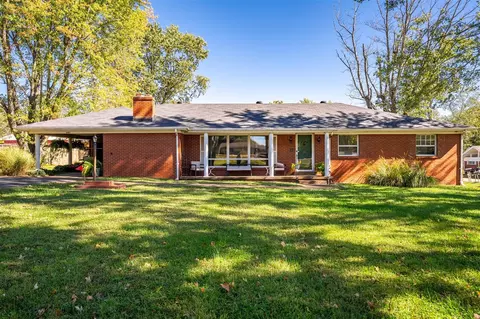 1307 Nashville St, Russellville, KY 42276
