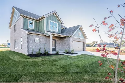 1266 Saddlebred Ln, Bowling Green, KY 42104