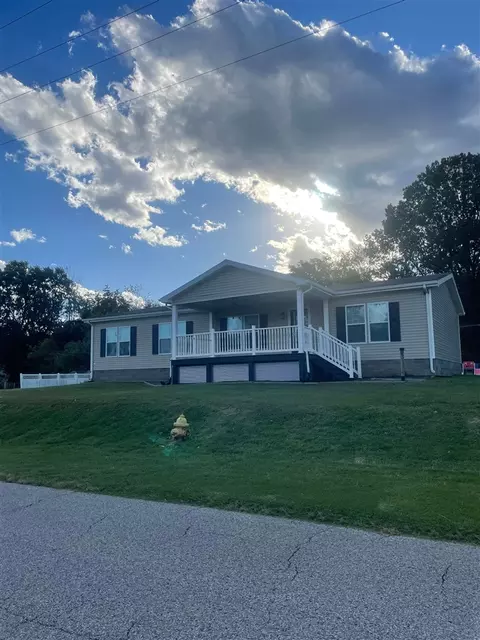 25 Legion Dr, Mortons Gap, KY 42440