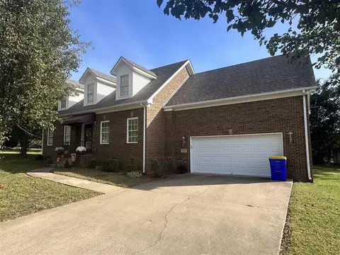 1529 Curling Dr, Bowling Green, KY 42104
