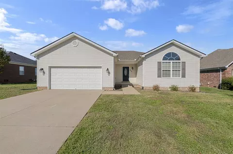 970 Wintercress Ln, Bowling Green, KY 42104