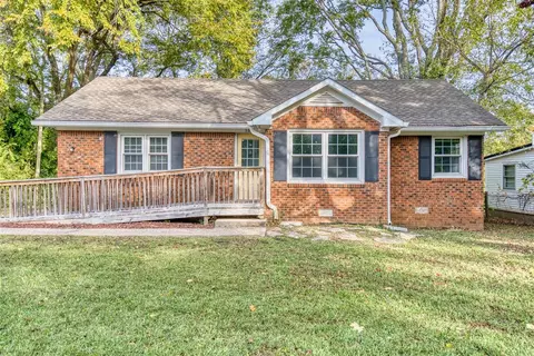 587 E 7th St, Russellville, KY 42276