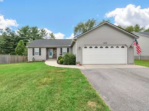 1464 N Pointe Way, Bowling Green, KY 42101