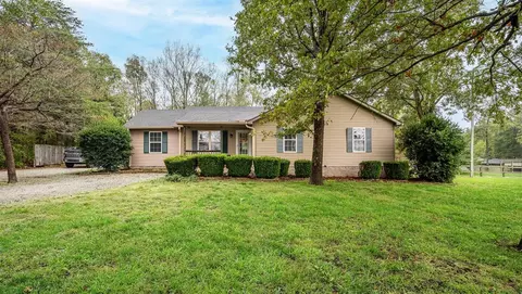 2689 Echo Valley Rd, Auburn, KY 42206