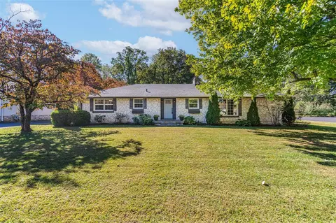 705 Ridgecrest Way, Bowling Green, KY 42104