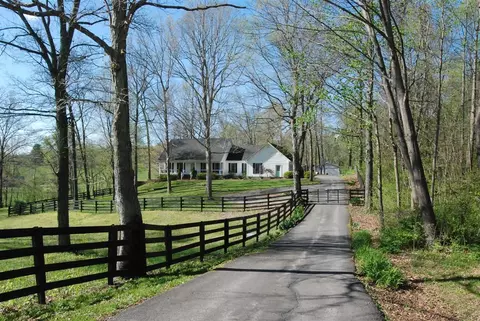 1600 Bays Fork Rd, Bowling Green, KY 42103