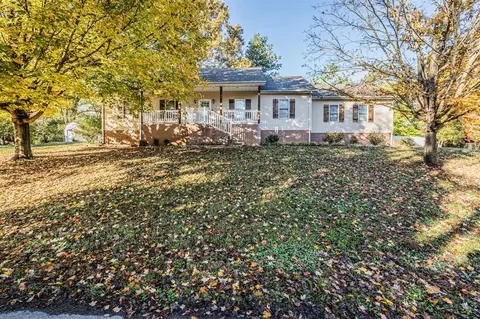 145 Peach Blossom Ln, Bowling Green, KY 42103