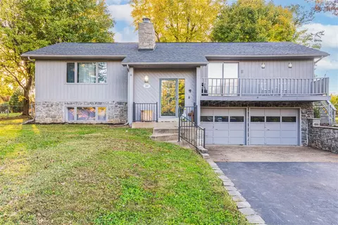 209 Scott Ln, Bowling Green, KY 42103