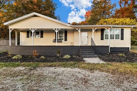 16089 Louisville Rd, Smiths Grove, KY 42171