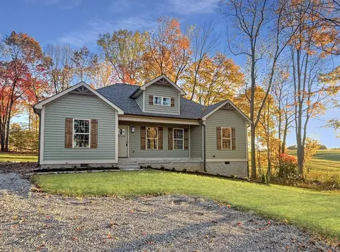 213 Ayers Ln, Scottsville, KY 42164
