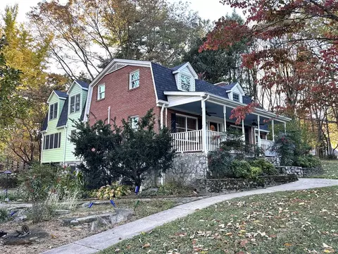 2037 Middle Bridge Rd, Bowling Green, KY 42103