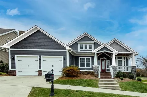 561 Linkside Ln, Bowling Green, KY 42103